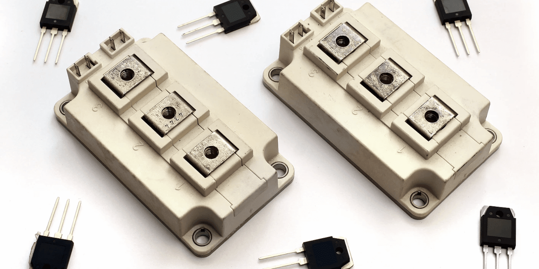 EV Power Inverter IGBT Module