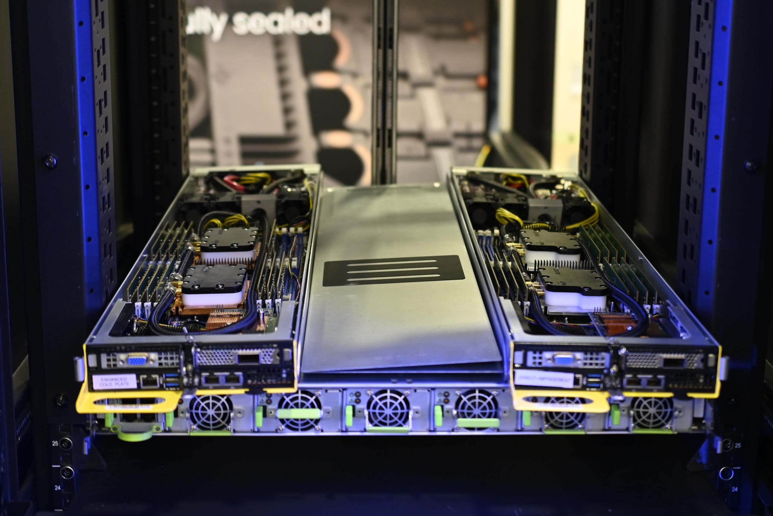 SmartPlate System Eaton Data Center Liquid Cooling Hookup SmartPlate System Eaton Data Center